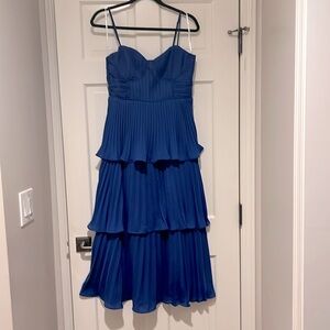 Lulus NWT Blue Tiered Pleated Dress
